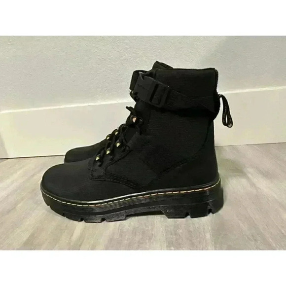 Dr. Martens Combs Tech ll Mens 10 Black Lace Up Buckle Combat Boots Doc New - Picture 2 of 12